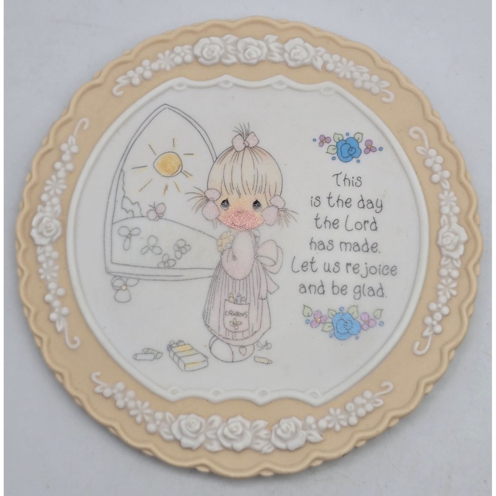 Vintage Precious Moments Wall Plaque 4.75in This Is The Day The Lord Has Made